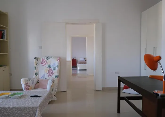 Penthouse With Sea View, Lift, 2 Min From Valletta *