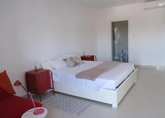 Penthouse With Sea View, Lift, 2 Min From Valletta *